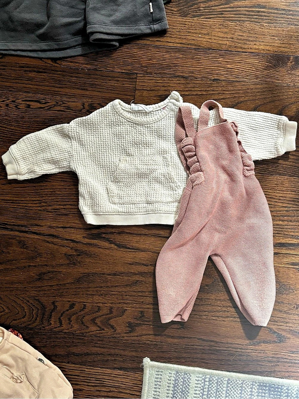 Zara Knit Ruffle Overalls Girls 12-18M Pink & Cream